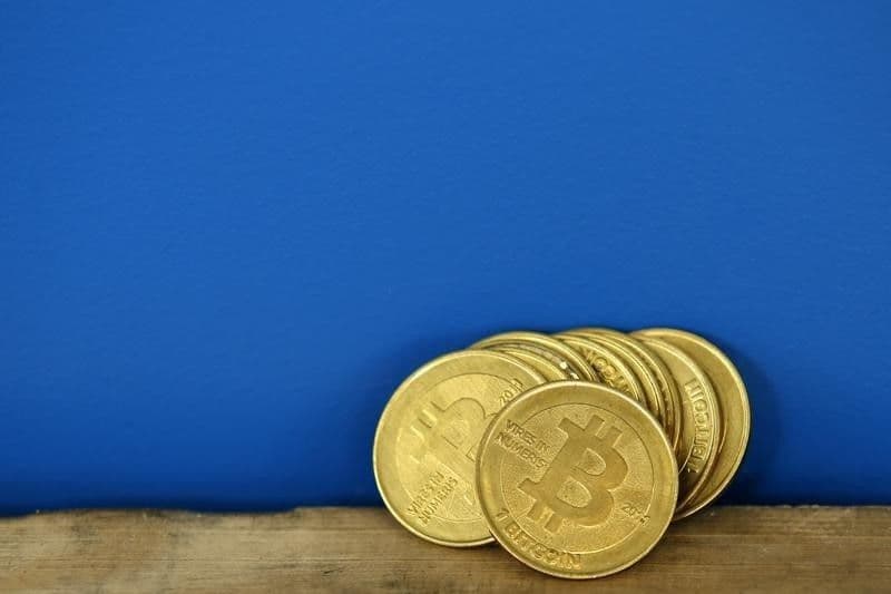 Chinese tech giants pause stablecoin plans