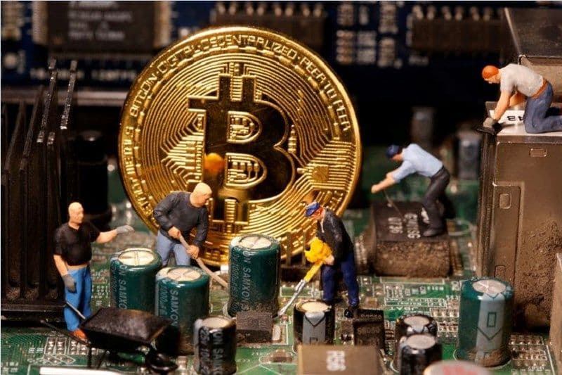Trump Won't Save Bitcoin with Social Media Posts – Peter Schiff