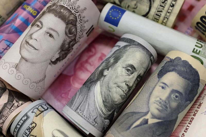 Asian currencies rise, dollar nears 6-week low