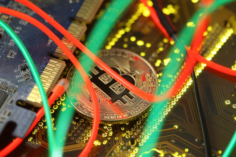 Bitcoin above $60,000: rebound or trap