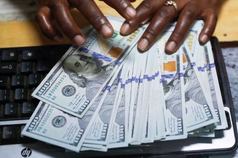 Analysis: What are U.S. companies doing with cash?