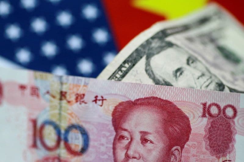 Asian currencies continue to fall amid rising oil prices