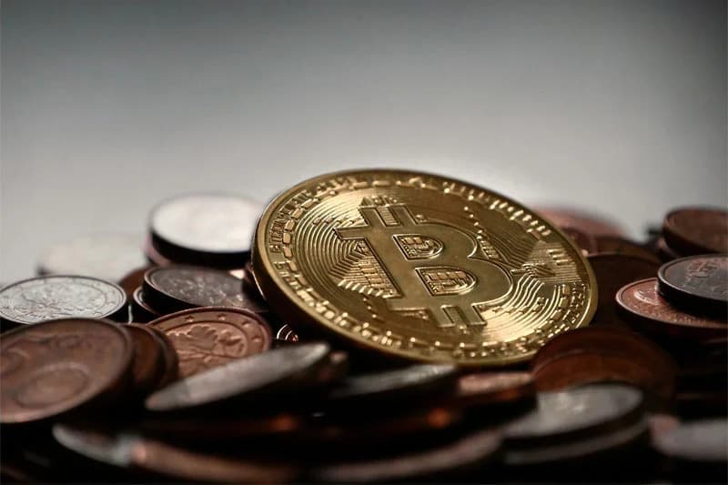 Bitcoin at $65,000: rate concerns ease, but Iran curbs gains