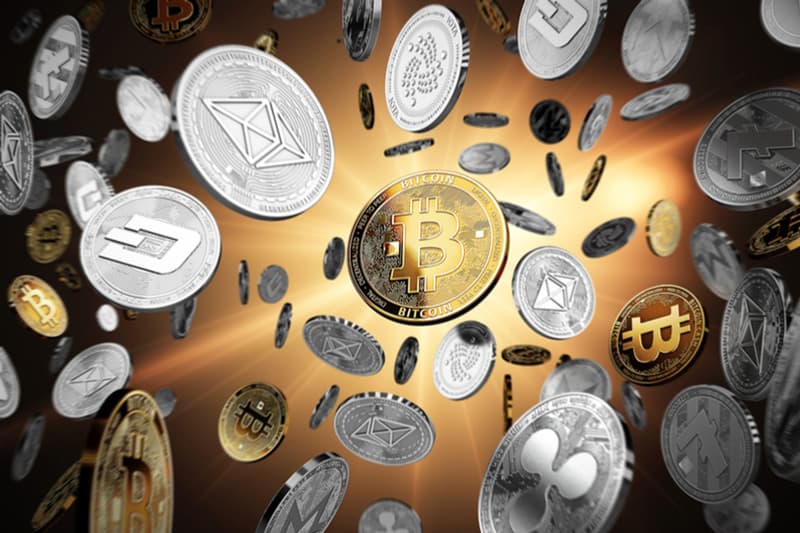 Bitcoin recovers $77,000: geopolitics and Nasdaq options drive market higher