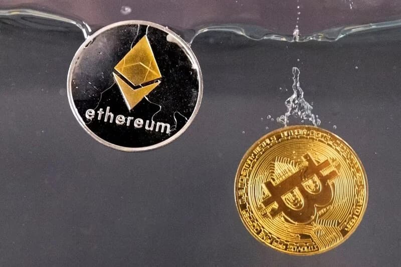 Citi downgrades Bitcoin and Ethereum forecasts due to ETF outflows