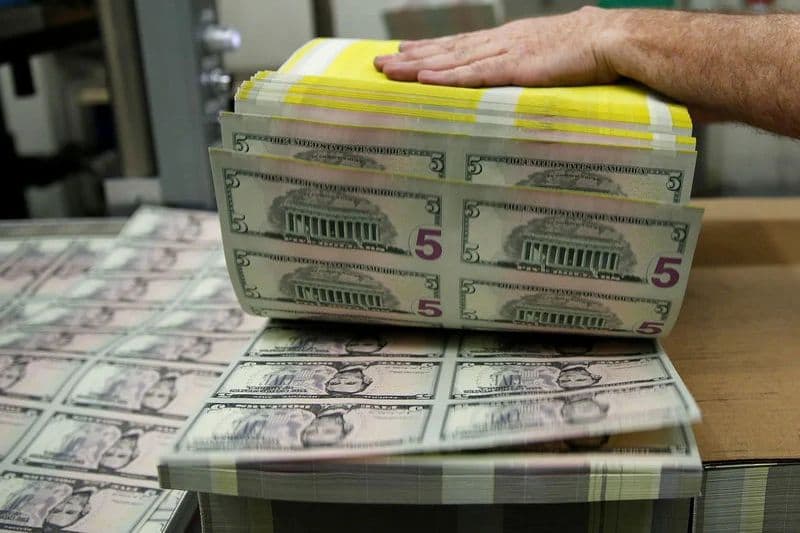 Fed rate hike bets weigh on dollar trades