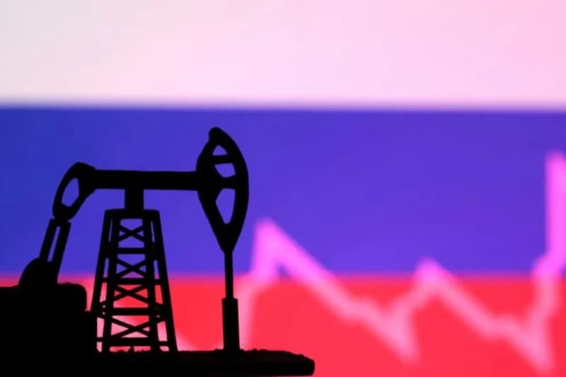 Oil refining in Russia fell to its lowest level in years