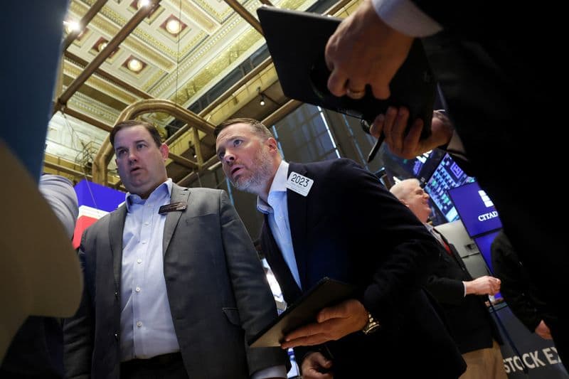 US regulators are investigating suspicious bets in political markets