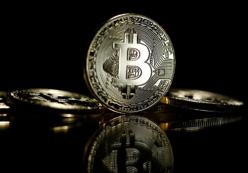 Why Bitcoin's Rebound Could End in a Fall to $60,000? AI Answers